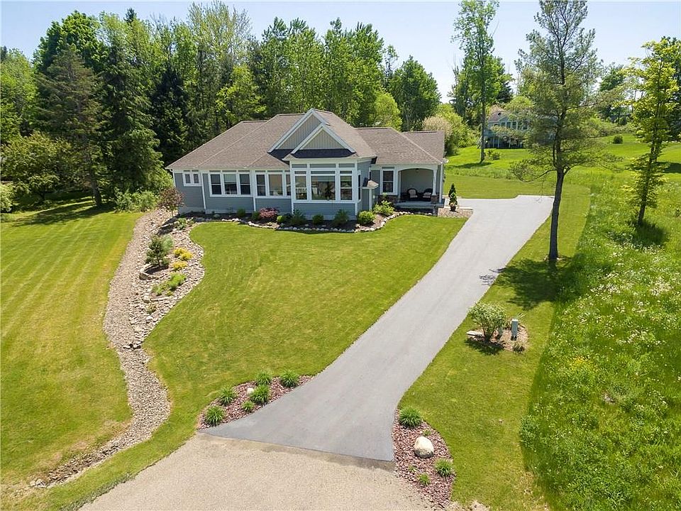 1st image of 2706 Cove Cir E
