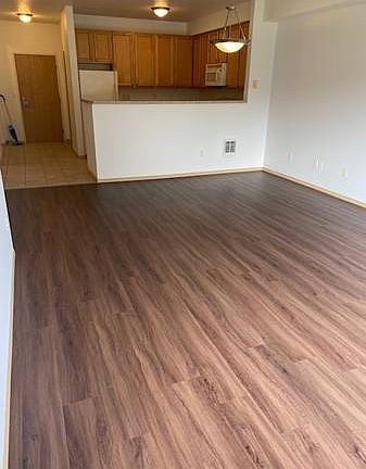 3rd image of 508 Darby Dr Unit 105