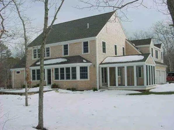 35 Dark Woods Rd, Edgartown, MA 02539