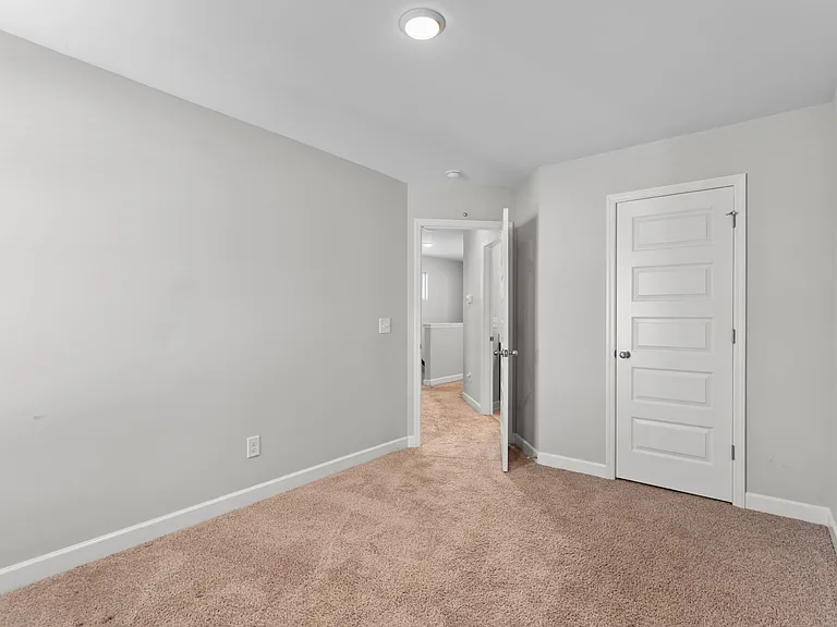 1067 Emery Bay Cir — Photo 19