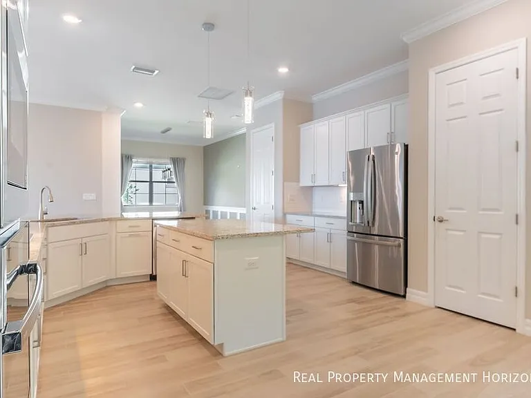 7036 Highgate Ln — Photo 5