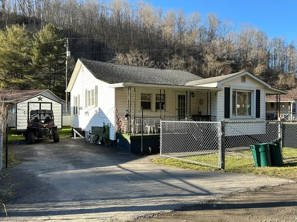 109 Lower Btm, Rhodell, WV 25915