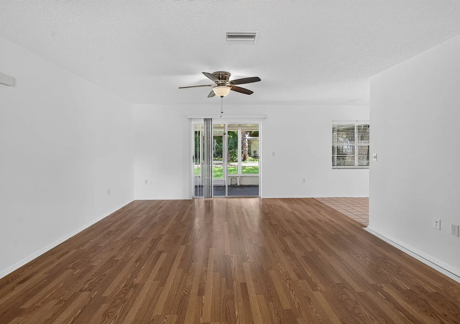 For Rent Charming 2 Bedroom Home in New Port Richey — Photo 3