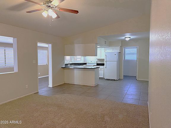 3rd image of 624 W KEATS Avenue
