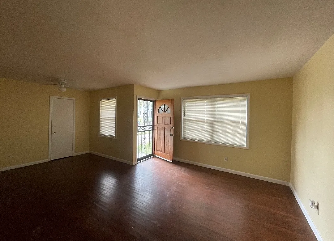 3 bed, 965 sqft, $1,350 — Photo 4