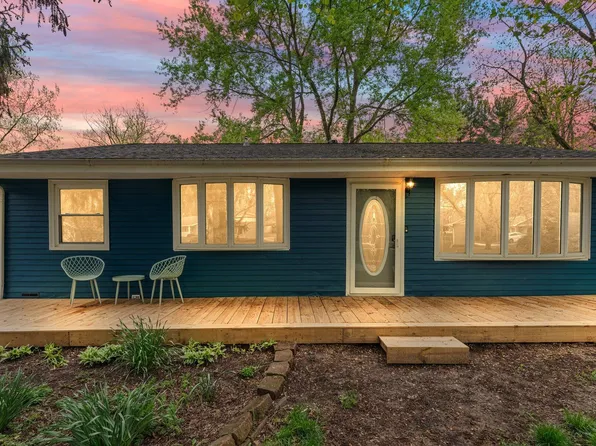196 NW Hills Dr, Valparaiso, IN 46385