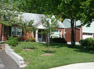 1317 N Berry Rd, Saint Louis, MO 63122