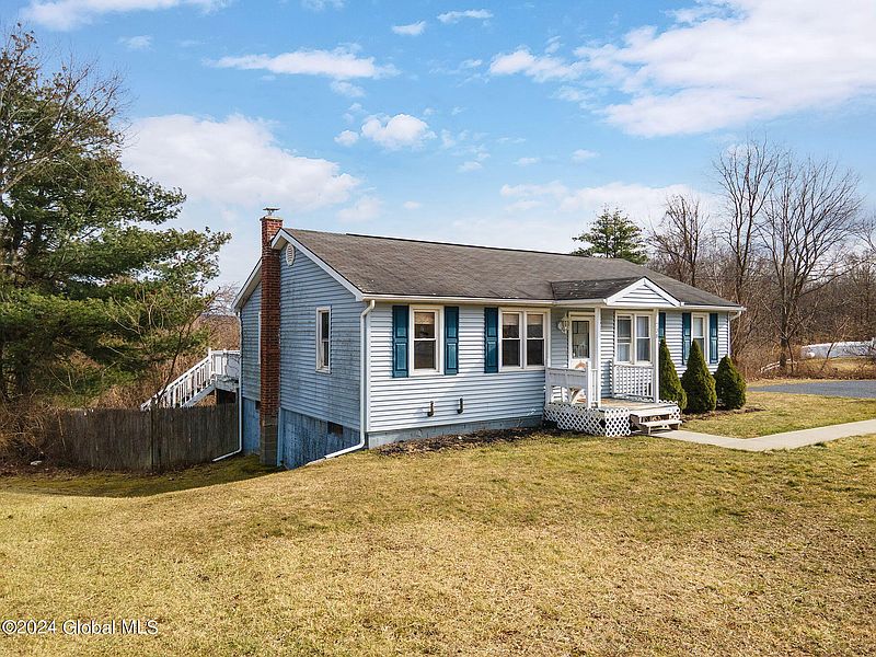 3rd image of 738 Bunker Hill Road