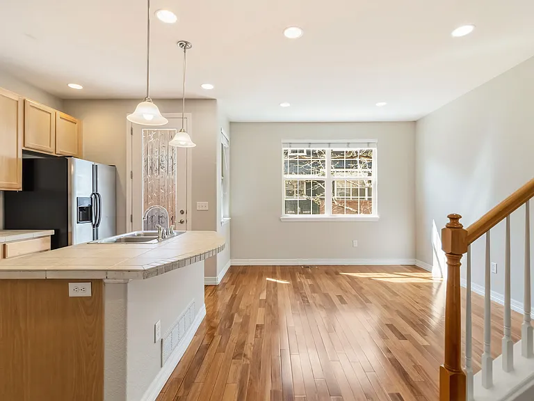 9219 Kornbrust Cir — Photo 32