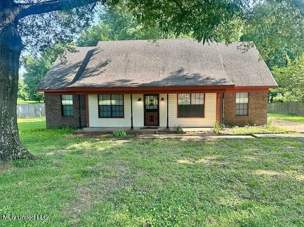 488 White Ash Dr, Southaven, MS 38671