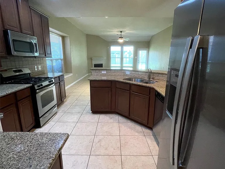 20815 N Blue Hyacinth Dr — Photo 5