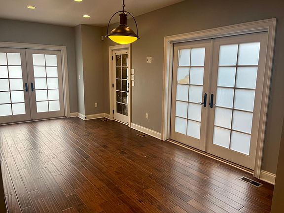 Living room with two decks