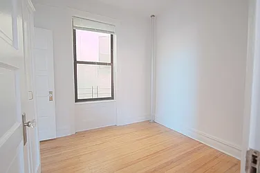 Rented by ROOM Real Estate