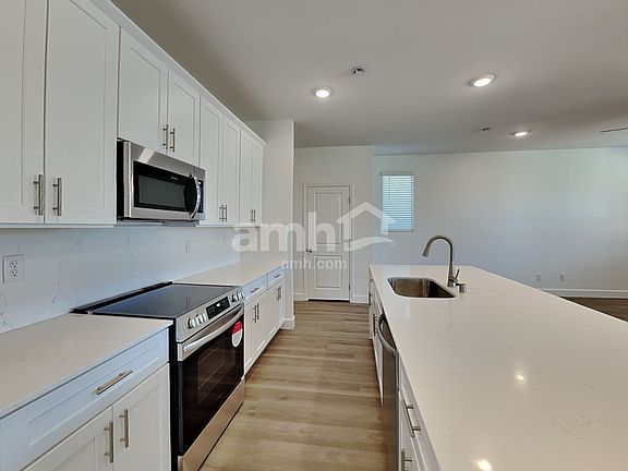 4th image of 9236 River Owl Ct