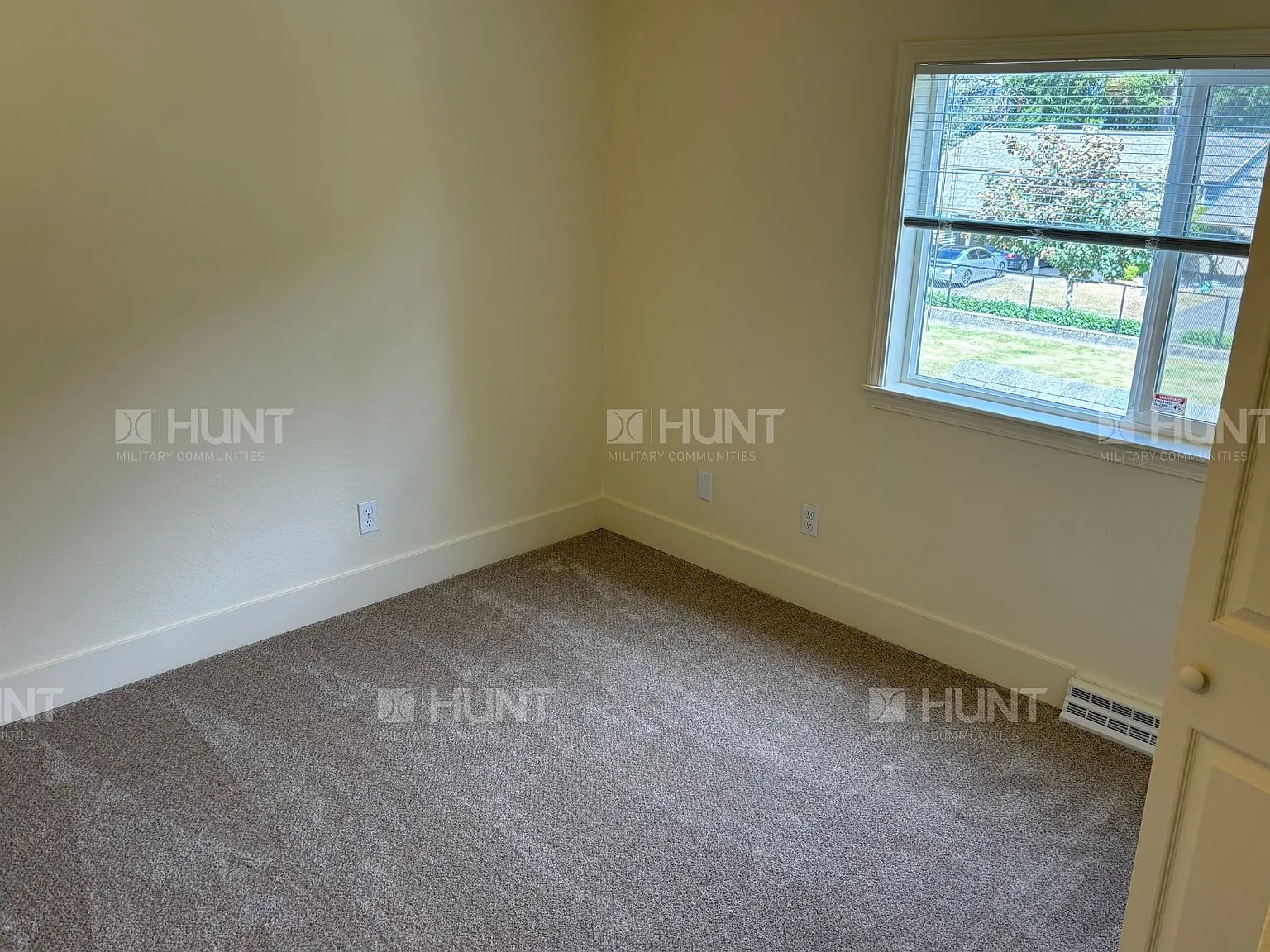 3 bed, 2.5 bath, 1264 sqft, $2,614 — Photo 4
