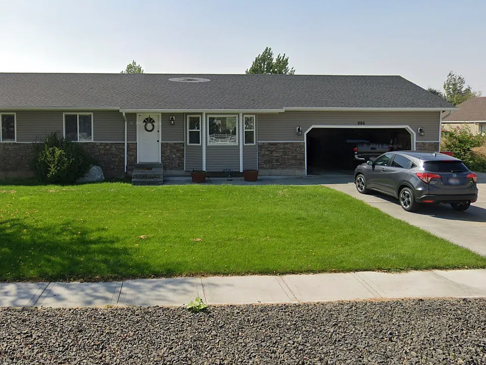 886 S Wheatfield Ln