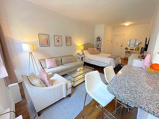 1st image of 152 W 20th St #1A