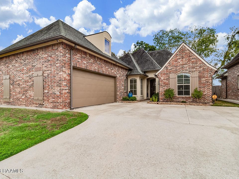 1st image of 114 Beauchamp Ln