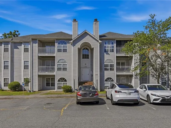 514 Rivertree Ln, Winston Salem, NC 27103