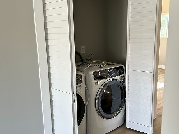 Washer dryer in home