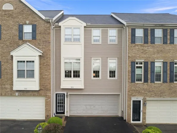 920 Royal Ct, Canonsburg, PA 15317