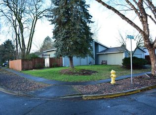 516 Cambridge Dr, Newberg, OR 97132