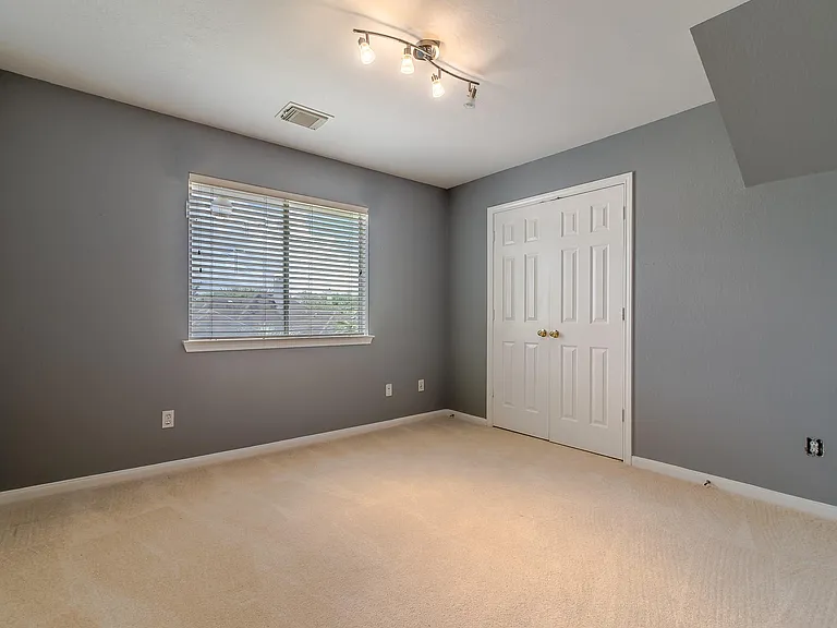 2123 Hill Canyon Ct — Photo 25