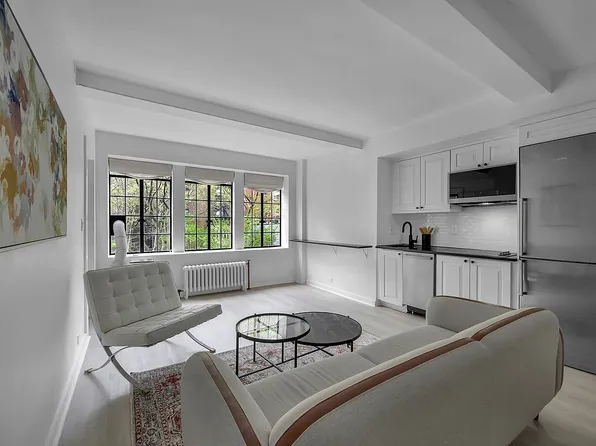 45 Tudor City Pl APT 411, New York, NY 10017