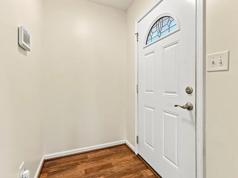 4906 Yorkchester Dr — Photo 6