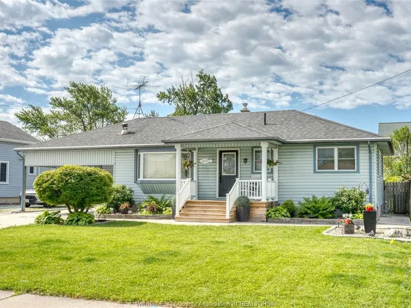 317 Parkside Dr, Essex, ON N0R 1J0