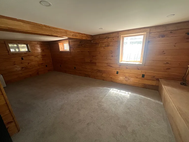 44 Bettinson Ave — Photo 8