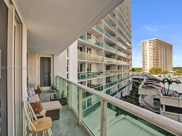 100 Bayview Dr #401 — Photo 33