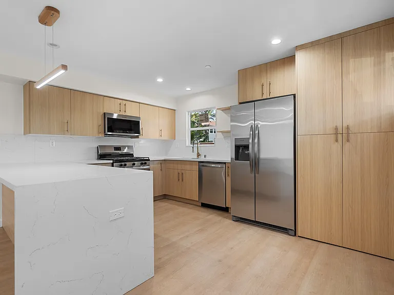 3301 S Beverly Dr #1 — Photo 4