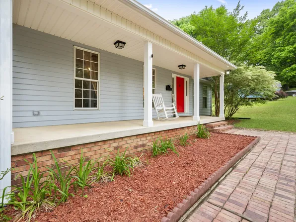 105 Flower Ln, Paris, TN 38242