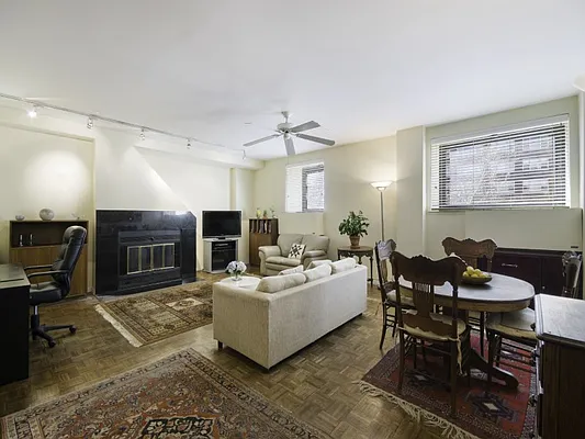 Sold by Sotheby's International Realty | media 10