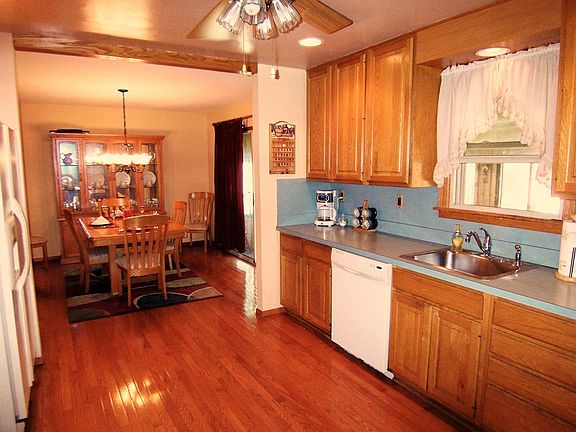 Oak kitchen-hardwood floor
