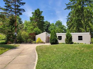 2571 Olentangy Dr, Akron, OH 44333