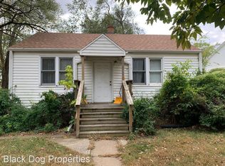 1711 Rockhill Rd, Manhattan, KS 66502