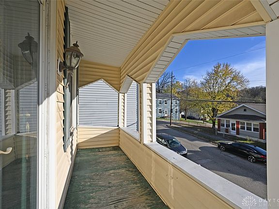 3rd image of 310 E Vine St