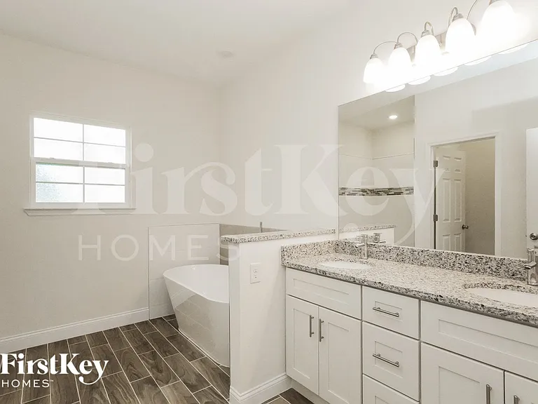 1204 Atlantic Ct — Photo 8