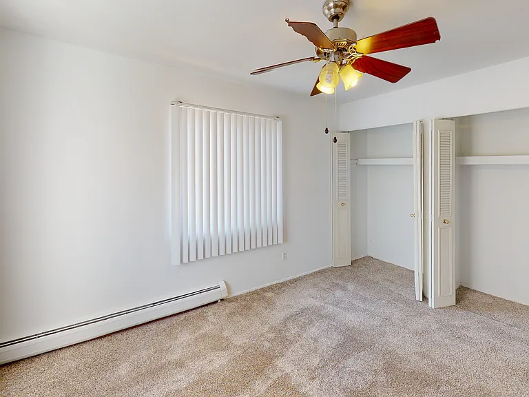 Outer Drive Manor Apartments — Photo 23