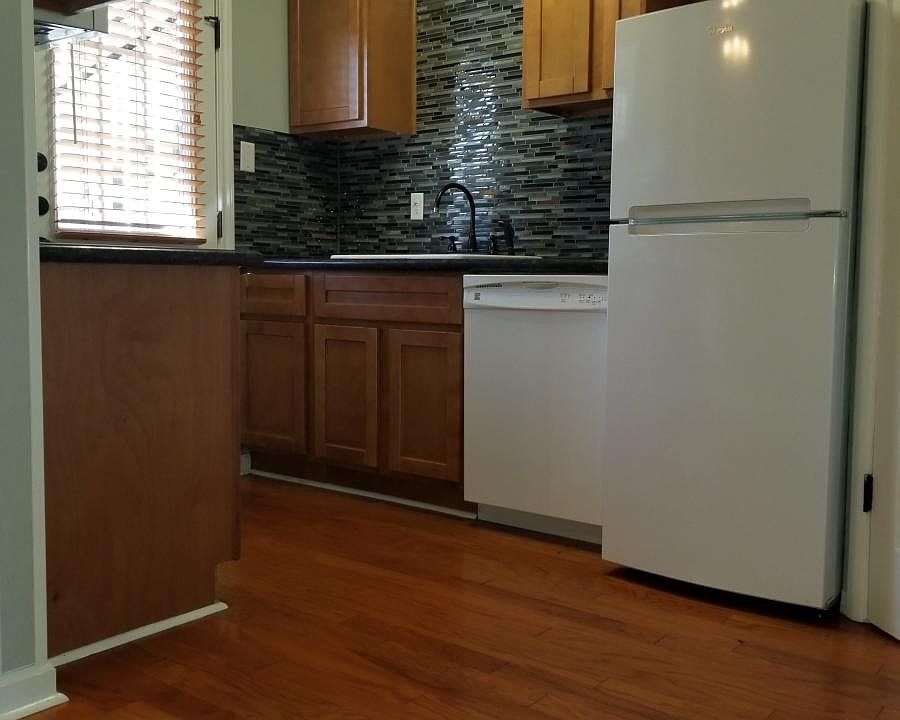 1st image of 2119 Pearl St APT 9E