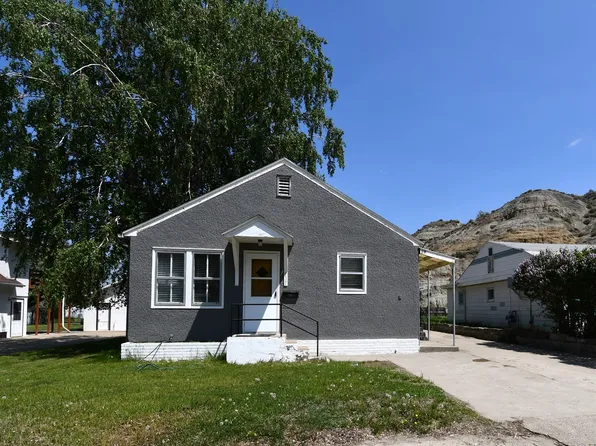 717 E Towne St, Glendive, MT 59330