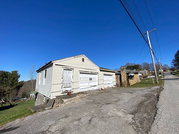 5th image of 2340 Miller Ave