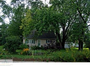 3012 Viking Rd, Lansing, MI 48911