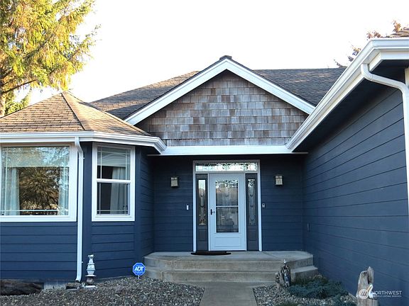 2nd image of 225 S Wynoochee Drive SW