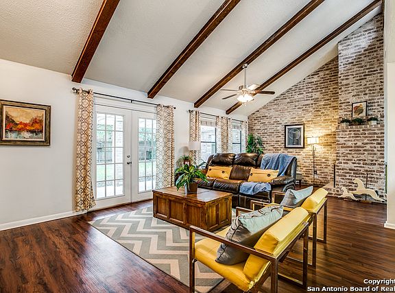 3rd image of 8423 Timber Crest St