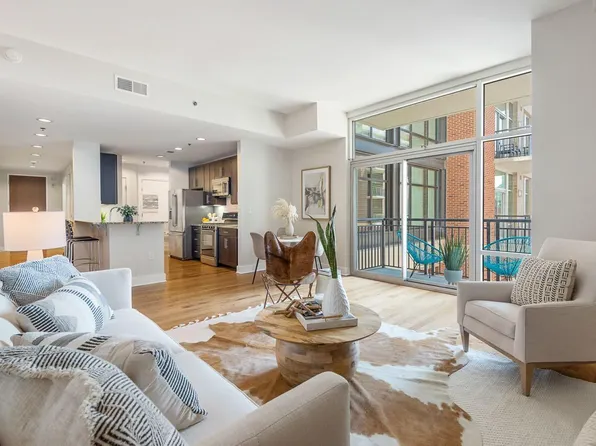 140 W Franklin St Unit 230, Chapel Hill, NC 27516