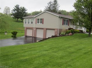 649 Shady Glen Rd, New Cumberland, WV 26047