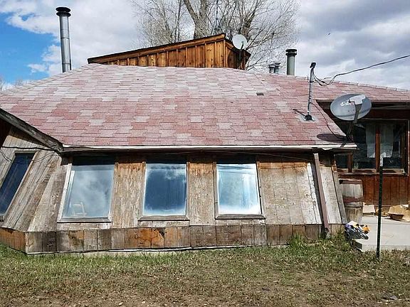 3rd image of 303 W Hickory Ave